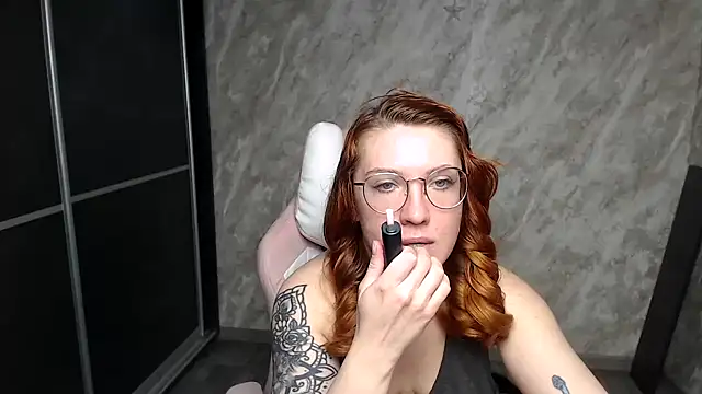 Show modela Reginasmilee na web-kameri