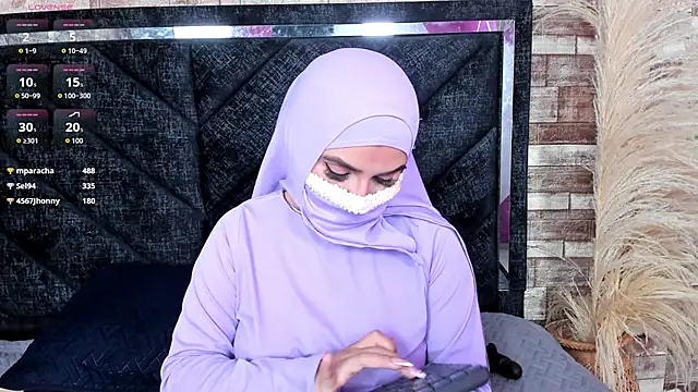 malek_zark2: διαδικτυακό σόου στην κάμερα