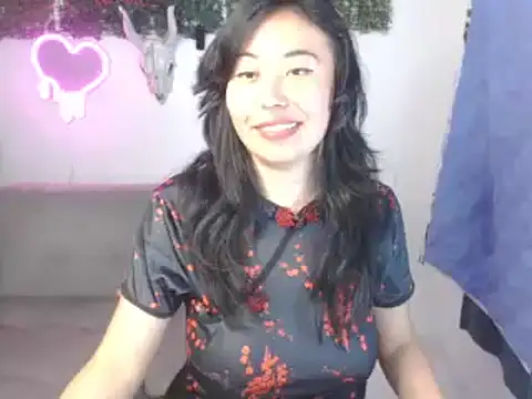 LolaOpalXのライブXXXチャット