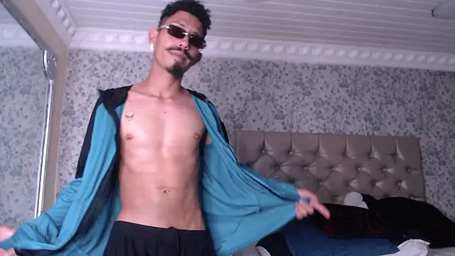 Pertunjukan Kamera Web NoaahTylor