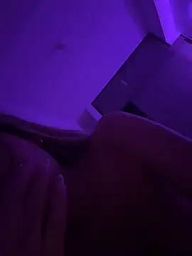 saliha_pinky_ 在線直播表演