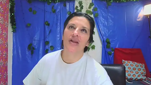 Kimmysander Adlı Modelin Canlı XXX Sohbeti