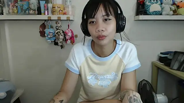 Show de GloryKulikowski na webcam