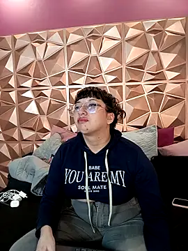 Piafisher1: онлайн-секс-чат