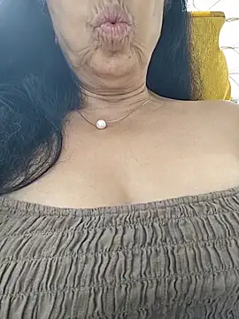 Вебкам-шоу NakedMILFx