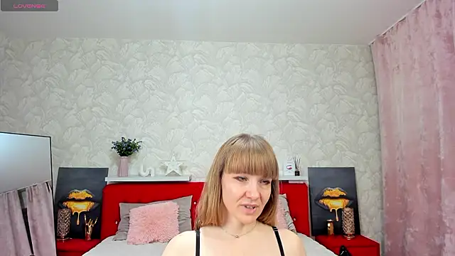 Онлайн чат XXX KattyPeachX