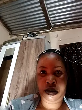 OCEANSQUITERXXXのウェブカメラショー