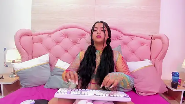 Chat XXX en directo de kamylaBm