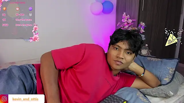 _Ottis_'s Live Chat Room