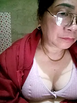 small-house123's Live XXX Chat