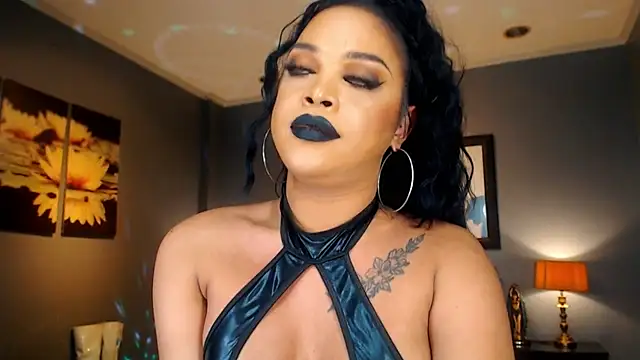 MarryQueen22: онлайн-секс-чат