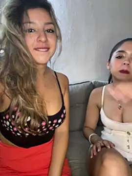 bebitas2_'s Live XXX Chat