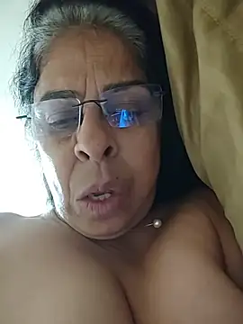 NakedMILFx's Live XXX Chat