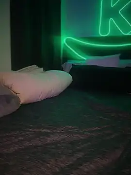 kimmiakiss22's Live XXX Chat