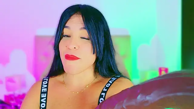 Chatroom XXX en direct de CharlootteEvans