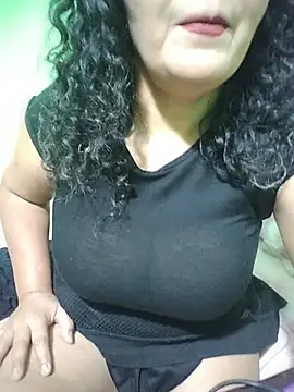 Amarantha25's Live XXX Chat