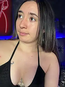 Sophie_LS Adlı Modelin Canlı XXX Sohbeti