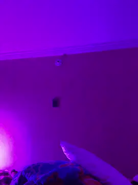 Chat +18 de aurora_divine ao vivo