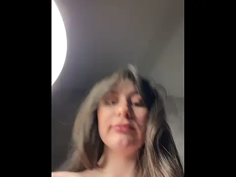 itssophiie's Live XXX Chat