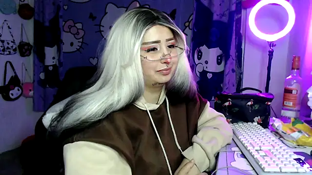 lussyevans24: онлайн-секс-чат