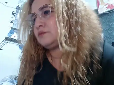 Perla1981--のライブXXXチャット