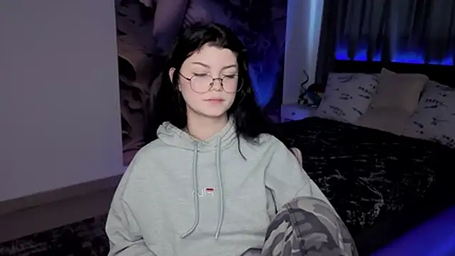 แชท XXX สดของ MileyRood