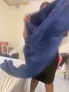 Cardiebae89 即時 XXX 聊天