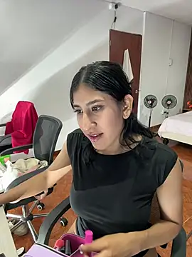 Chatroom XXX en direct de Violet_rousse7