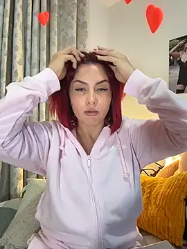 Chat +18 de zafiro_mo0n ao vivo