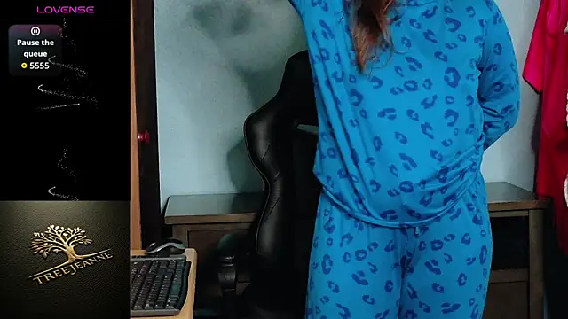 TreeJeanne's Live XXX Chat