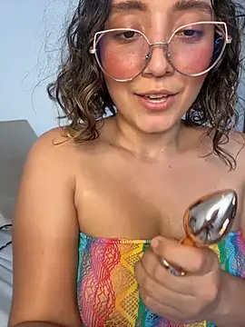 Kay_LustyWife Show in webcam