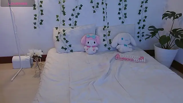 hellokitty__valery: απευθείας συνομιλία ΧΧΧ