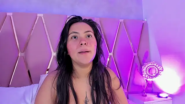 Emily_Black1 Live XXX-Chat