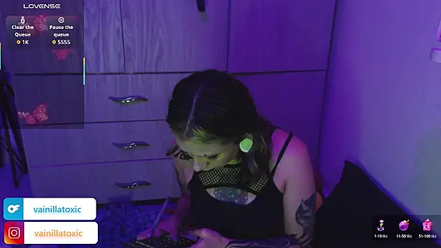 vainilla_doll Adlı Modelin Canlı XXX Sohbeti