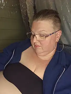 Budd_Bunney Live XXX-Chat