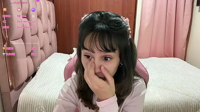 Zaphiroo_10's Live XXX Chat