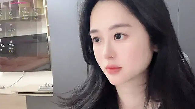 Ab324- élő XXX-chatje