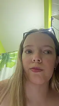 Pertunjukan Kamera Web imveranito