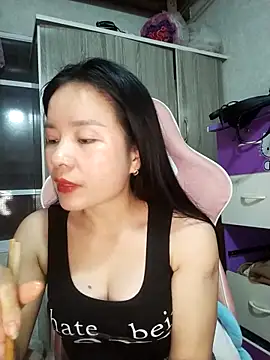 Ivy_Trix2 Live XXX-chat