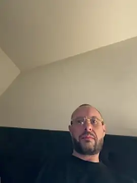 GuitccchのライブXXXチャット