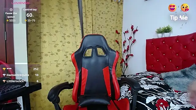 Chat +18 de valeria_martinez19 ao vivo