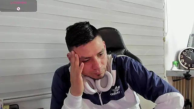 Rick_Adams Chat XXX in diretta