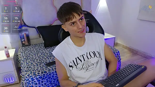 دردشة EVAN_TAY الجنسية المباشرة