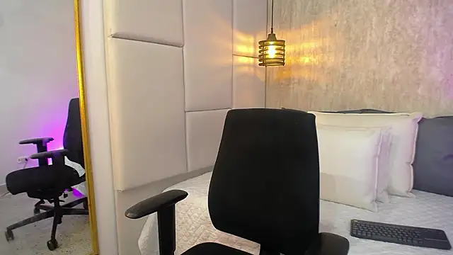 Hisoka_011 Live XXX-Chat