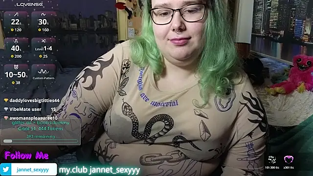 Pokazy przed kamerką – JannetPie