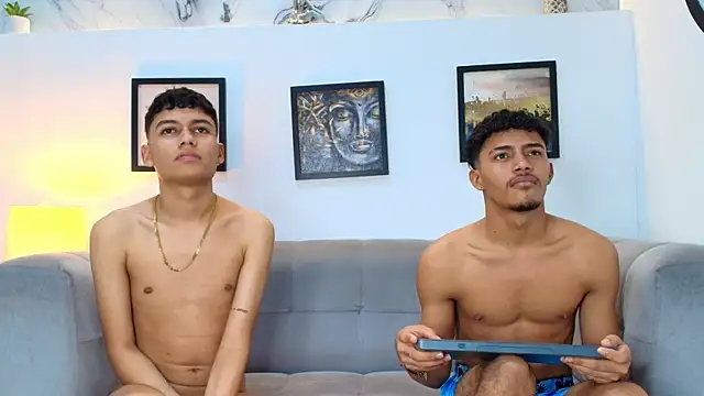 Онлайн чат XXX COUPLES_BOYS