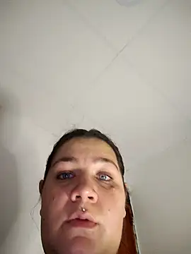 Chat +18 de Lau_curvy69 ao vivo