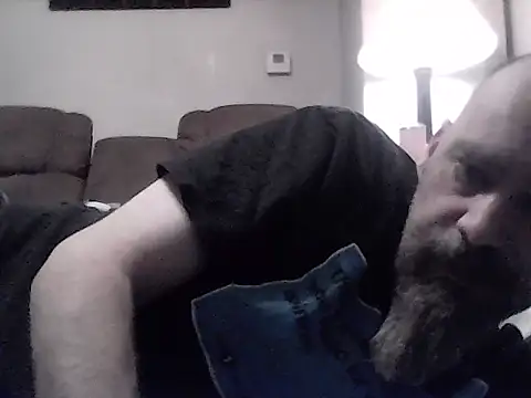 crazyheratic8 Show in webcam