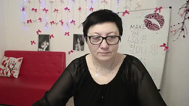 EmilyL0ve élő XXX-chatje