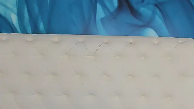 Chatroom XXX en direct de SkinnyDolly